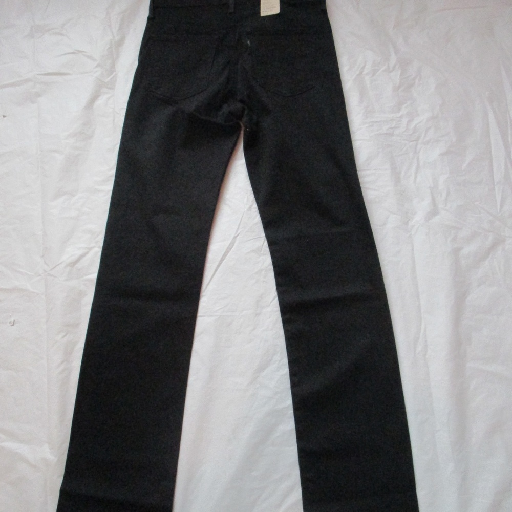 Levis Women Jeans Slimming Straight Leg Black